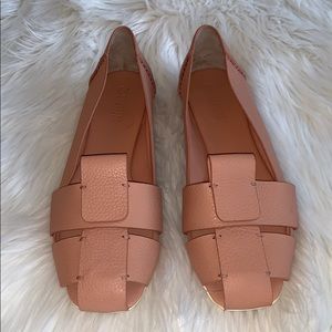 Mercedes Castillo Zae Flat